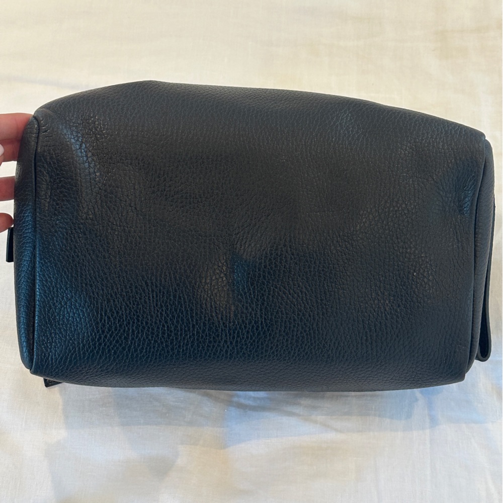 Black Leather Gucci Bag/Toiletry Bag - Picture 5 of 7